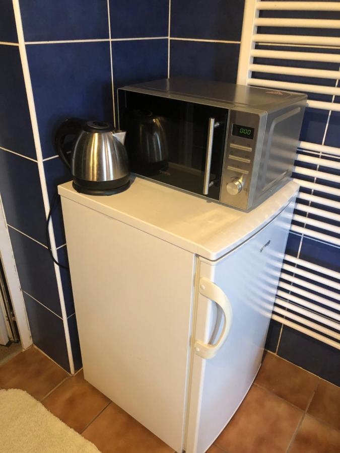 Ubytovani V Soukromi Rodinne Vily V Decine Exterior foto